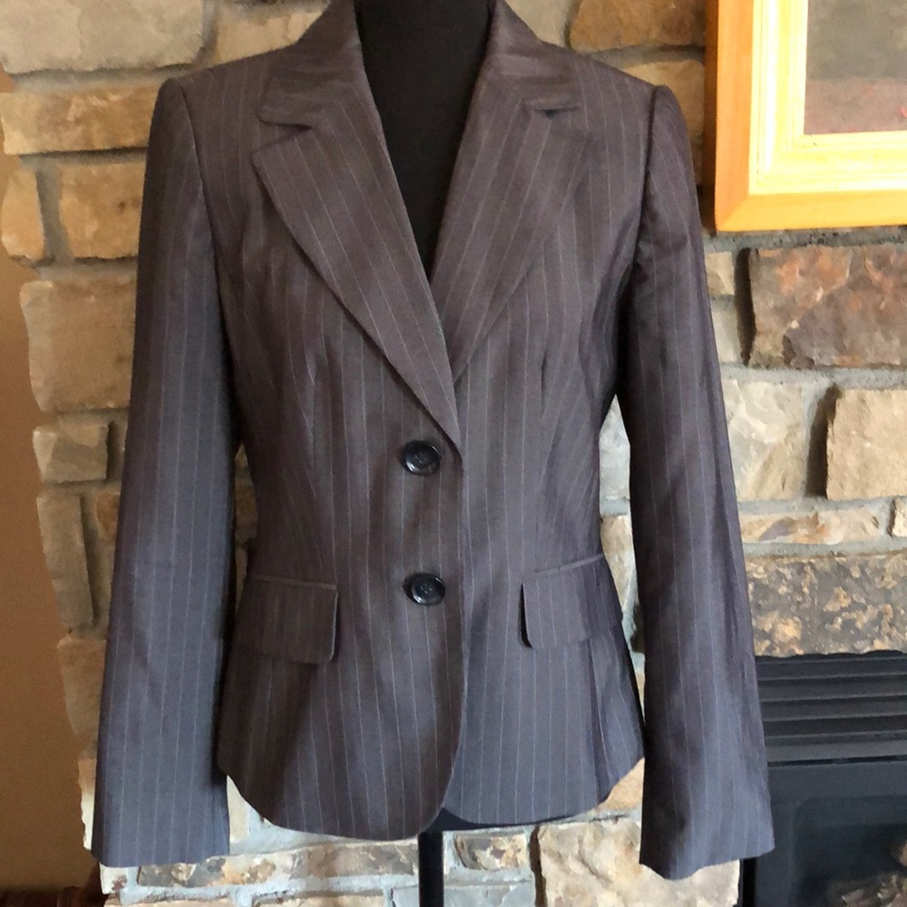 ANN TAYLOR GRAY PINSTRIPE JACKET, soft blue lining 🌸, Size 2